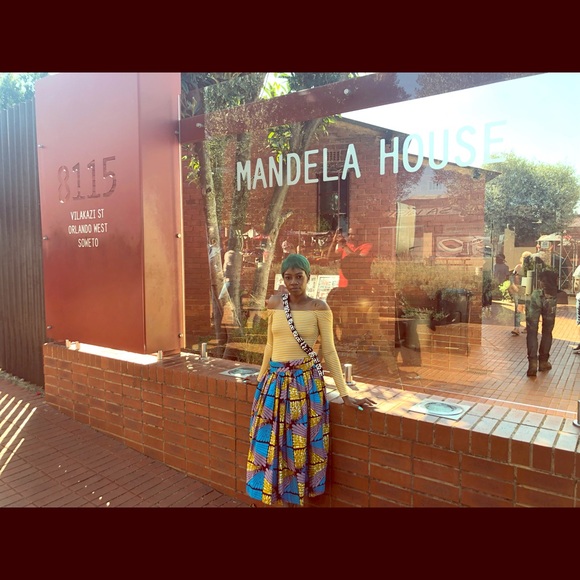 Meet your Posher, Aliyma - Picture 1 of 1